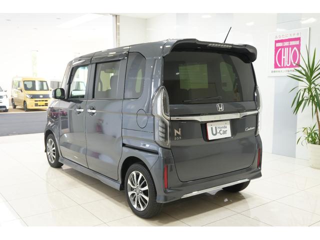 Ｎ－ＢＯＸカスタム ＥＸ　ホンダセンシング　ディスプレイオーディオ　バックカメラ　ＥＴＣ　充電用ＵＳＢジャック　助手席スーパースライドシート　パワースライドドア　シートバックテーブル　シートヒーター　アルミホイール（6枚目）