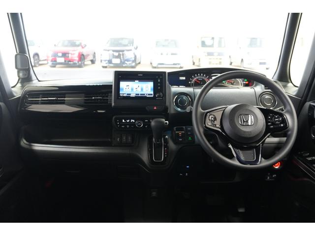 Ｎ－ＢＯＸカスタム ＥＸ　ホンダセンシング　ディスプレイオーディオ　バックカメラ　ＥＴＣ　充電用ＵＳＢジャック　助手席スーパースライドシート　パワースライドドア　シートバックテーブル　シートヒーター　アルミホイール（12枚目）