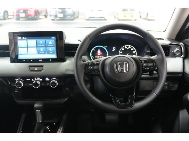 ヴェゼル ｅ：ＨＥＶＸ・ＨｕＮＴパッケージ　元試乗車　ホンダセンシング　障害物センサー　横滑り防止装置　ナビ　バックカメラ　本革巻ステアリング　ルーフレール　クルーズコントロール　アルミホイール　スマートキー（11枚目）