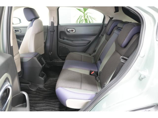 ヴェゼル ｅ：ＨＥＶＸ・ＨｕＮＴパッケージ　元試乗車　ホンダセンシング　障害物センサー　横滑り防止装置　ナビ　バックカメラ　本革巻ステアリング　ルーフレール　クルーズコントロール　アルミホイール　スマートキー（16枚目）