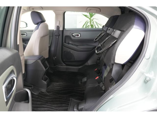 ヴェゼル ｅ：ＨＥＶＸ・ＨｕＮＴパッケージ　元試乗車　ホンダセンシング　障害物センサー　横滑り防止装置　ナビ　バックカメラ　本革巻ステアリング　ルーフレール　クルーズコントロール　アルミホイール　スマートキー（17枚目）