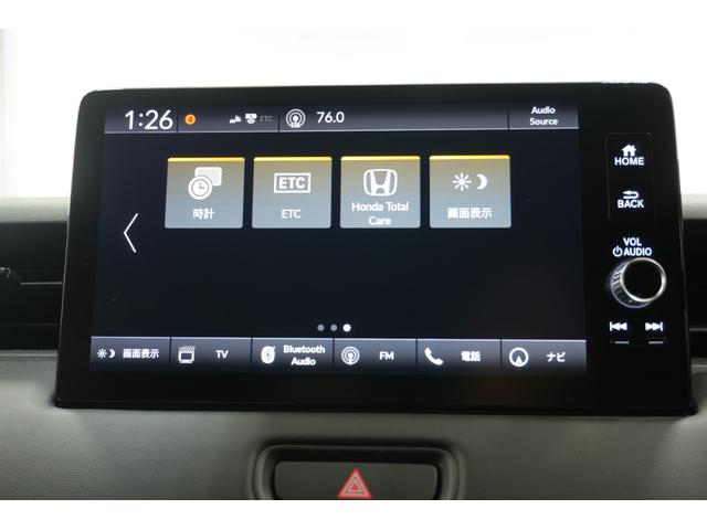 ヴェゼル ｅ：ＨＥＶＺ　ホンダセンシング　障害物センサー　横滑り防止装置　ナビ　バックカメラ　ＥＴＣ　ブラインドスポットインフォメーション　後退出庫サポート　シートヒーター　本革巻ステアリング　アルミホイール（28枚目）