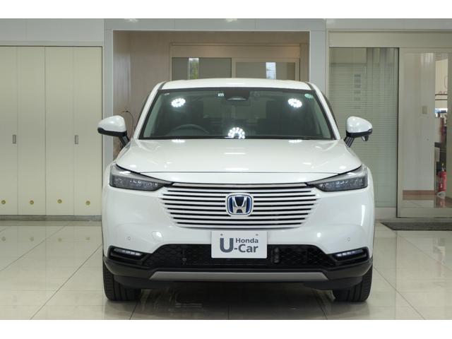 ヴェゼル ｅ：ＨＥＶＸ　ホンダセンシング　横滑り防止装置　障害物センサー　ドライブレコーダー　ナビ　バックカメラ　ＥＴＣ　クルーズコントロール　アルミホイール　スマートキー（4枚目）