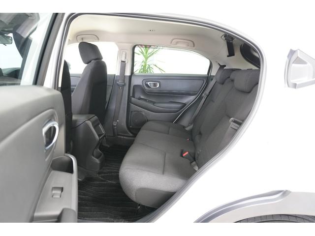 ヴェゼル ｅ：ＨＥＶＸ　ホンダセンシング　横滑り防止装置　障害物センサー　ドライブレコーダー　ナビ　バックカメラ　ＥＴＣ　クルーズコントロール　アルミホイール　スマートキー（13枚目）