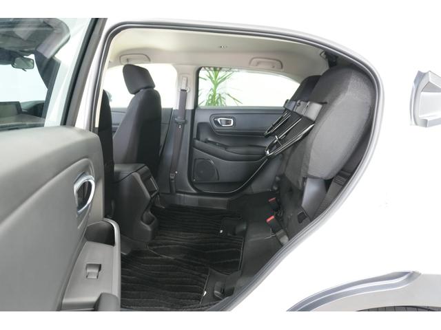 ヴェゼル ｅ：ＨＥＶＸ　ホンダセンシング　横滑り防止装置　障害物センサー　ドライブレコーダー　ナビ　バックカメラ　ＥＴＣ　クルーズコントロール　アルミホイール　スマートキー（14枚目）