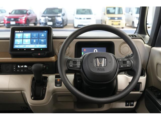 N-BOX ベースグレード ホンダセンシング ディスプレイオーディオ バックカメラ 横滑り防止装置 充電用USBジャック ベンチシート パワースライドドア クルーズコントロール アルミホイール スマートキー(11枚目)