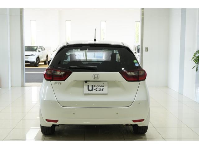 フィット ホーム　ホンダセンシング　障害物センサー　横滑り防止装置　ナビ　バックカメラ　ドライブレコーダー　ＥＴＣ　ＬＥＤヘッドライト　クルーズコントロール　アイドリングストップシステム　スマートキー（6枚目）