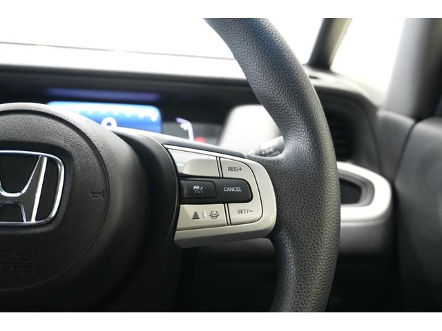 フィット ホーム　ホンダセンシング　障害物センサー　横滑り防止装置　ナビ　バックカメラ　ドライブレコーダー　ＥＴＣ　ＬＥＤヘッドライト　クルーズコントロール　アイドリングストップシステム　スマートキー（28枚目）