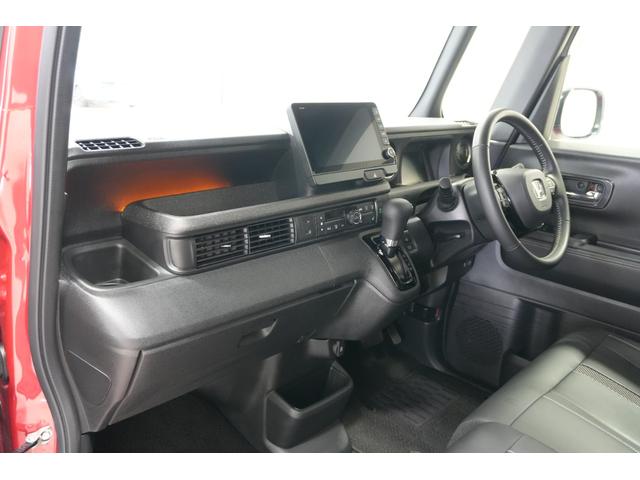 N-BOXカスタム コーディネートスタイル ホンダセンシング 横滑り防止装置 ナビ バックカメラ ETC 充電用USBジャック パワースライドドア シートヒーター クルーズコントロール アルミホイール スマートキー(11枚目)