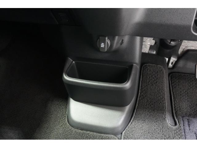 N-BOXカスタム コーディネートスタイル ホンダセンシング 横滑り防止装置 ナビ バックカメラ ETC 充電用USBジャック パワースライドドア シートヒーター クルーズコントロール アルミホイール スマートキー(30枚目)