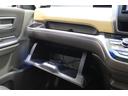 ハイブリッド・Ｇホンダセンシング　ナビ　バックカメラ　ＥＴＣ　横滑り防止装置　両側パワースライドドア　ＬＥＤヘッドライト　フォグライト　シートヒーター　センターテーブル　スマートキー　ウオークスルー　４ＷＤ　３列シート６人乗り（21枚目）