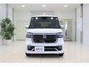 Ｎ－ＢＯＸカスタム ターボ　ホンダセンシング　横滑り防止装置　前後ドライブレコーダー　ナビ　バックカメラ　ＥＴＣ　充電用ＵＳＢジャック　両側パワースライドドア　シートヒーター　クルーズコントロール　アルミホイール　スマートキー（4枚目）