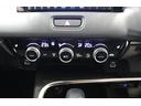 e:HEVZ ホンダセンシング 障害物センサー 横滑り防止装置 ナビ バックカメラ ETC 充電用USBジャック ブラインドスポットインフォメーション シートヒーター アルミホイール スマートキー(24枚目)