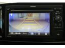プレミアム　ディスプレイオーディオ　バックカメラ　ＥＴＣ　横滑り防止装置　ディスチャージヘッドライト　コンビシート　アルミホイール　スマートキー（22枚目）