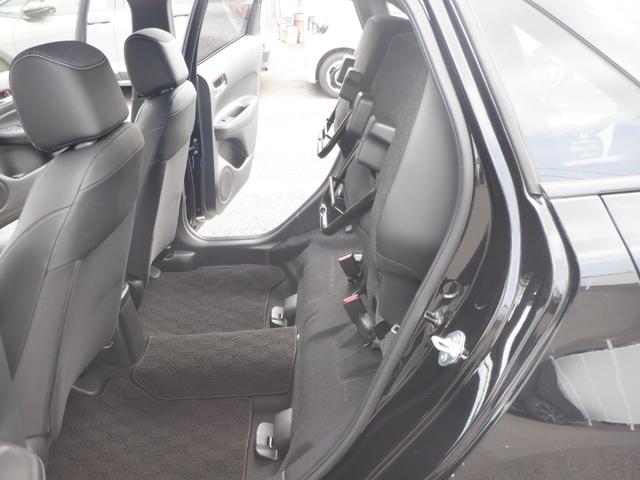 フィット ホーム　ＥＴＣ車載器　バックモニター　ＬＥＤ　フルセグＴＶ　スマートキー　クリアランスソナー　横滑り防止装置　クルコン　ＵＳＢ接続　アイドリングストップ　セキュリティアラーム　ＡＢＳ　４ＷＤ（16枚目）