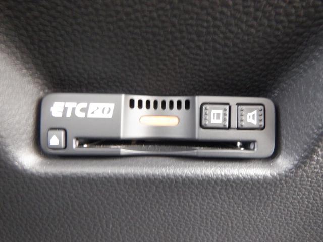 フィット ホーム　ＥＴＣ車載器　バックモニター　ＬＥＤ　フルセグＴＶ　スマートキー　クリアランスソナー　横滑り防止装置　クルコン　ＵＳＢ接続　アイドリングストップ　セキュリティアラーム　ＡＢＳ　４ＷＤ（28枚目）
