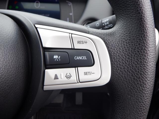 フィット ホーム　ＥＴＣ車載器　バックモニター　ＬＥＤ　フルセグＴＶ　スマートキー　クリアランスソナー　横滑り防止装置　クルコン　ＵＳＢ接続　アイドリングストップ　セキュリティアラーム　ＡＢＳ　４ＷＤ（31枚目）