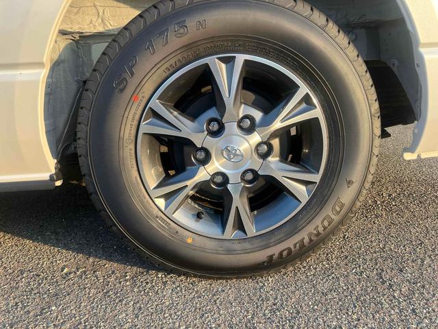 ハイエースバン ロングスーパーＧＬ　ダークプライムＳ　４ＷＤ　ドライブレコーダー　フロントカメラ　クリアランスソナー　レーンアシスト　衝突被害軽減システム　両側電動スライドドア　オートマチックハイビーム　オートライト　スマートキー　電動格納ミラー　ＡＴ（23枚目）