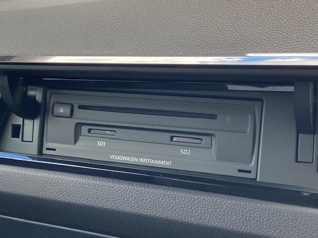 TDI ハイライン ナビ 地デジTV CD/DVDプレーヤー AM/FMラジオ ジェスチャーコントロール ETC リヤビューカメラ 障害物センサー ACC パワーテールゲート 3ゾーンフルオートエアコン 認定中古車(37枚目)