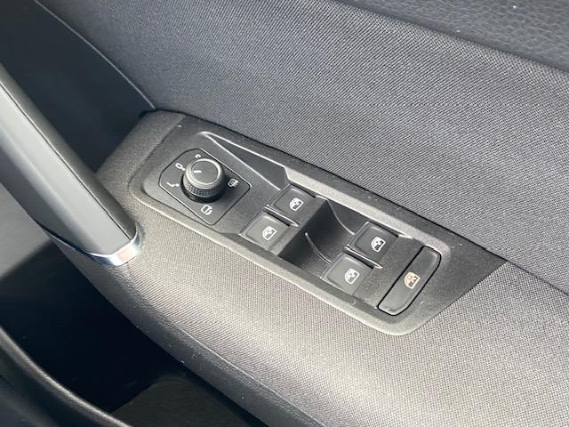 TDI ハイライン ナビ 地デジTV CD/DVDプレーヤー AM/FMラジオ ジェスチャーコントロール ETC リヤビューカメラ 障害物センサー ACC パワーテールゲート 3ゾーンフルオートエアコン 認定中古車(45枚目)