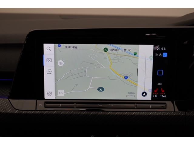 ゴルフＲヴァリアント ベースグレード　ナビ　ブルートゥースオーディオ　ハンズフリーフォ　リヤビューカメラ　デジタルメーター　ＩＱライト　ＤＣＣ　同一車線内全車速運転支援システム　パワーテールゲート　スマホ非接触充電　認定中古車（22枚目）