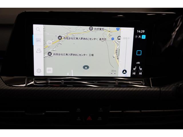 ゴルフ ｅＴＳＩ　Ｒライン　ナビ　ブルートゥースオーディオ　ハンズフリーフォン　リヤビューカメラ　障害物　デジタルメーター　同一車線内全車運転支援システム　レーンチェンジアシスト　スマホ非接触充電　シートヒーター　認定中古車（22枚目）
