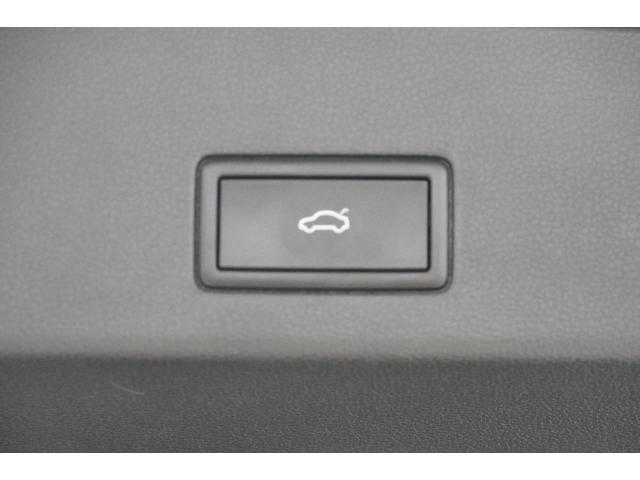 ゴルフヴァリアント ｅＴＳＩ　Ｒライン　ナビ　地デジＴＶ　ブルートゥースオーディオ　ハンズフリーフォン　ＥＴＣ　リヤビューカメラ　アラウンドビューカメラ　デジタルメーター　パワーテールゲート　ＬＥＤマトリックスヘッドライト　認定中古車（21枚目）