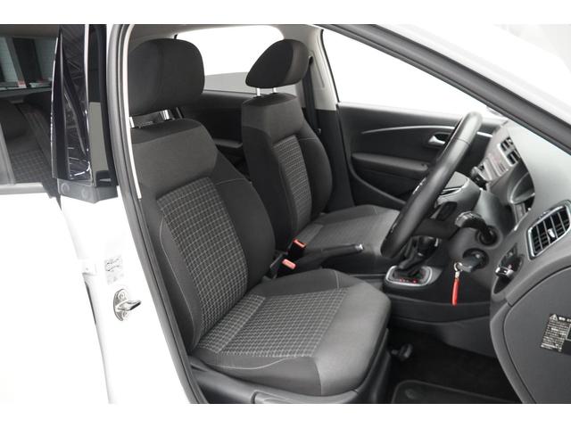 ポロ TSIコンフォートライン ナビ 地デジTV CDダイレクト録音 CD/DVDプレーヤー ETC ACC リヤビューカメラ 純正アルミホイール マニュアルエアコン ハロゲンヘッドライト 認定中古車(7枚目)