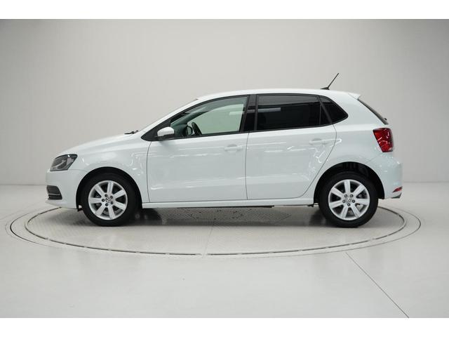 ポロ TSIコンフォートライン ナビ 地デジTV CDダイレクト録音 CD/DVDプレーヤー ETC ACC リヤビューカメラ 純正アルミホイール マニュアルエアコン ハロゲンヘッドライト 認定中古車(12枚目)