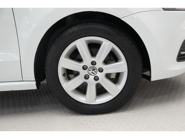 ポロ TSIコンフォートライン ナビ 地デジTV CDダイレクト録音 CD/DVDプレーヤー ETC ACC リヤビューカメラ 純正アルミホイール マニュアルエアコン ハロゲンヘッドライト 認定中古車(13枚目)