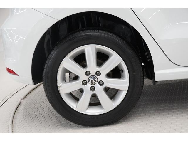 ポロ TSIコンフォートライン ナビ 地デジTV CDダイレクト録音 CD/DVDプレーヤー ETC ACC リヤビューカメラ 純正アルミホイール マニュアルエアコン ハロゲンヘッドライト 認定中古車(14枚目)