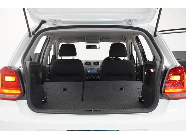 ポロ TSIコンフォートライン ナビ 地デジTV CDダイレクト録音 CD/DVDプレーヤー ETC ACC リヤビューカメラ 純正アルミホイール マニュアルエアコン ハロゲンヘッドライト 認定中古車(18枚目)