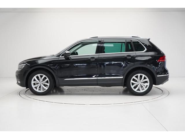 ティグアン ＴＳＩ　ハイライン　ナビ　地デジＴＶ　ＣＤ／ＤＶＤプレイヤー　ＥＴＣ　ＡＣＣ　リヤビューカメラ　アラウンドビューカメラ　障害物センサー　駐車支援システム　デジタルメーター　パワーテールゲート　認定中古車（16枚目）