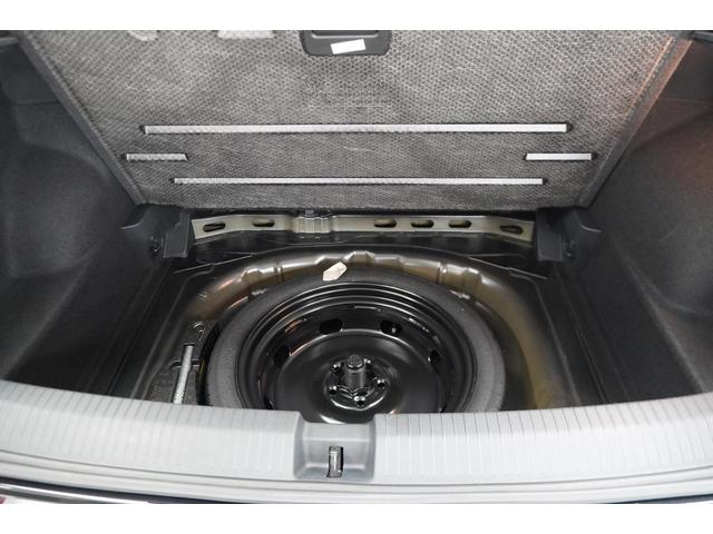 �y���Q�b�W���[���z�g�m�J�o�[�t���B�f�b�L�{�[�h�̉��Ƀe���|�����[�^�C���X�y�A������܂��B