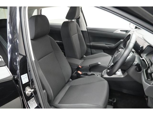 �y�C���e���A�ƃV�[�g�z�V���v���ŖO���̂��Ȃ����C�A�E�g�A�f�U�C���B�V�[�g�̓t�@�u���b�N�ł��B�����d�߂łقǗǂ��傫���̂u�v�̃V�[�g�́A�����ԁA�������^�]�ł����ɂ������ɂȂ��Ă���܂��B