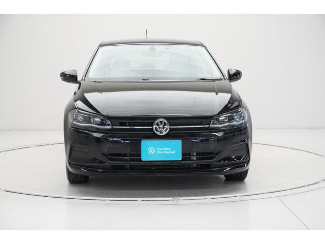 �y�t�����g�X�^�C���z�����ɐL�т��O���������C�h�����[�ȃt�H�����������B���݊��̂���R���p�N�g�J�[�B