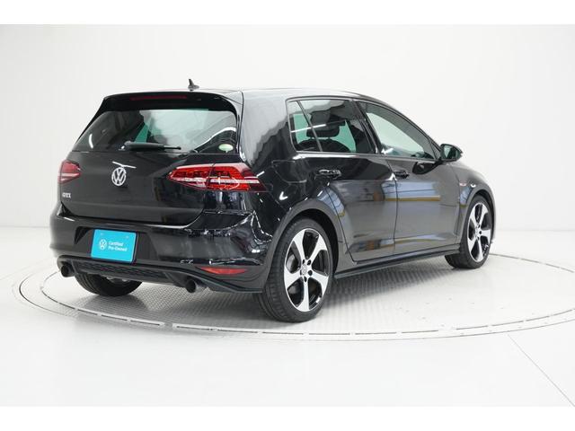 �y�����z�g������̗ǂ��n�b�`�o�b�N�X�^�C���I�����̂u�v�G���u�����́A�o�b�N�J������������n�b�`�o�b�N���J���߂���ۂ̎����ɂ��Ȃ�܂��B