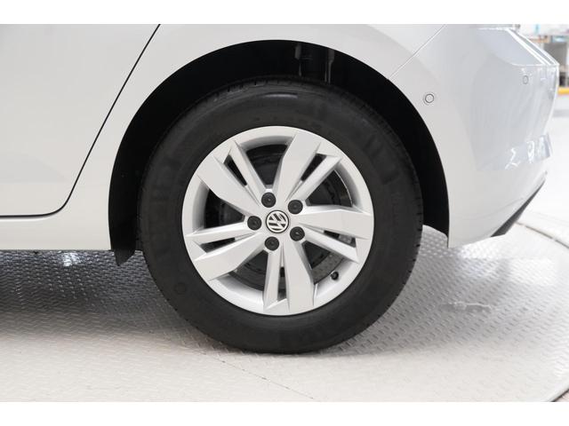 �P�T�C���`�����A���~�z�C�[���𑕔����Ă���܂��B