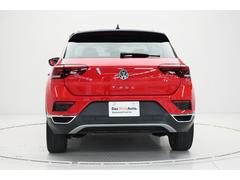【リヤスタイル】目を引くテールランプと「Ｔ−Ｒｏｃ」のエンブレムが存在感をより一層高めています 7