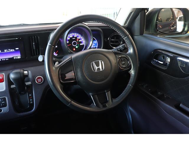 N-ONE プレミアム ツアラー ETC/ディスプレイオーディオ/バックカメラ/CD/USB入力端子/禁煙車/横滑り防止装置/盗難防止装置(11枚目)