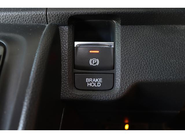 Ｎ－ＯＮＥ プレミアム　ツアラー　ＥＴＣ／純正ナビ／ＴＶ／Ｂｌｕｅｔｏｏｔｈ／ＣＤ／ＤＶＤ／シートヒーター／バックカメラ／禁煙車／ＬＥＤヘッドライト／ワンオーナー／ＭＴモード付／障害物センサー／衝突軽減ブレーキ／踏み間違い抑制装置（17枚目）