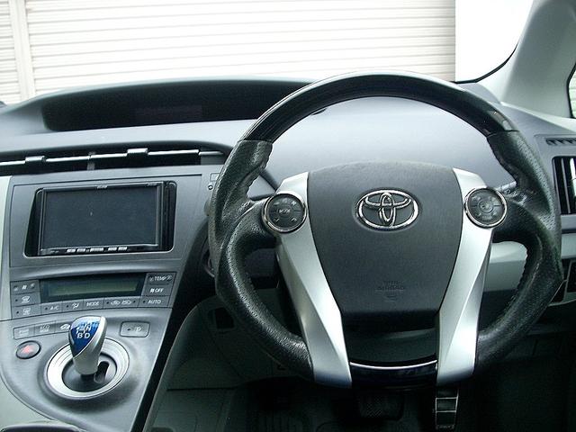 S ハイブリッド車 アイドリングストップ CVT ローダウン エアロ CD 15インチアルミホイール スマートキー セキュリティ 横滑り防止機能(9枚目)