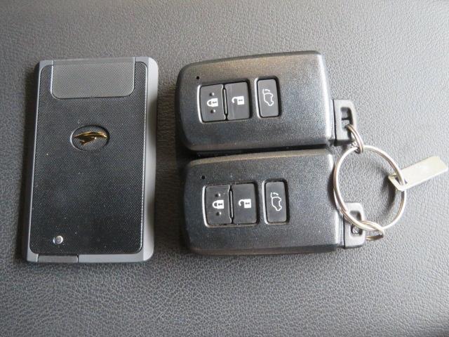プレミアム 4WD フルセグ メモリーナビ DVD再生 ミュージックプレイヤー接続可 バックカメラ 衝突被害軽減システム ETC ドラレコ LEDヘッドランプ ワンオーナー 記録簿 アイドリングストップ(18枚目)