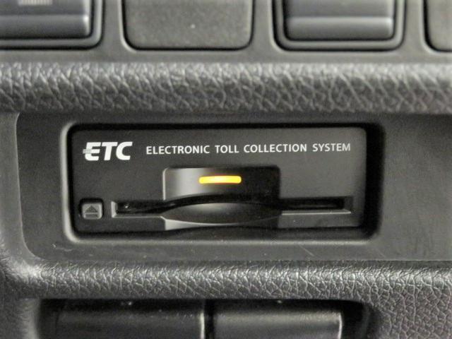 ２０Ｘｔ　４ＷＤ　フルセグ　メモリーナビ　ＤＶＤ再生　ミュージックプレイヤー接続可　バックカメラ　衝突被害軽減システム　ＥＴＣ　ＬＥＤヘッドランプ　乗車定員７人　３列シート　記録簿　アイドリングストップ(18枚目)