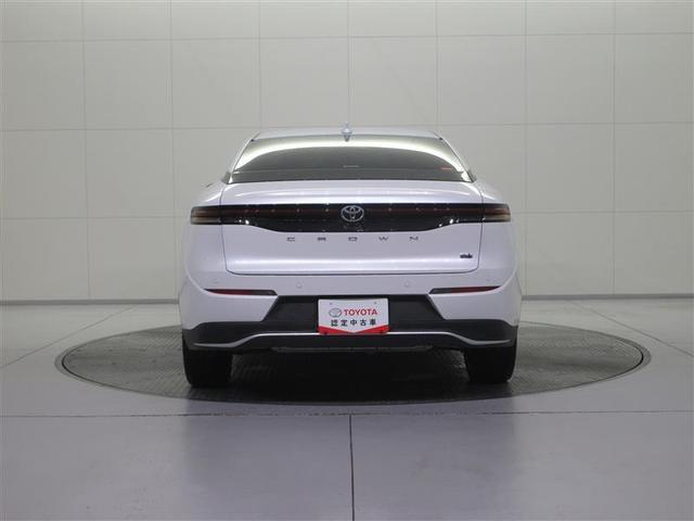 クラウンクロスオーバー Ｇアドバンスド・レザーパッケージ　４ＷＤ　フルセグ　ミュージックプレイヤー接続可　バックカメラ　衝突被害軽減システム　ＥＴＣ　ドラレコ　ＬＥＤヘッドランプ　ワンオーナー　記録簿　アイドリングストップ（4枚目）