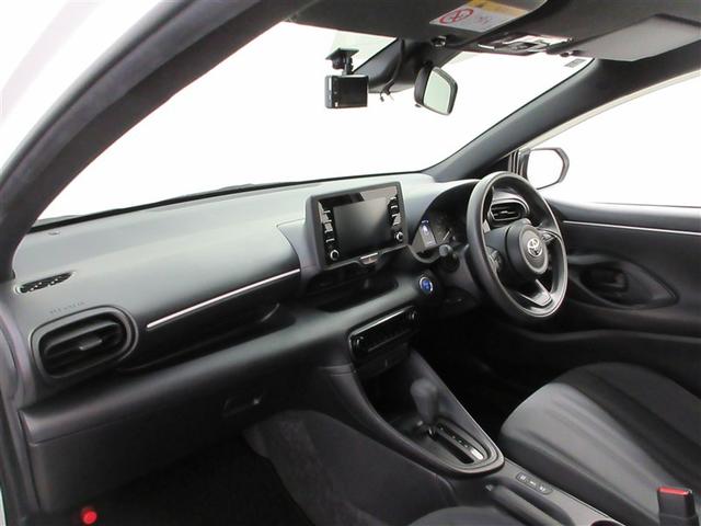 ヤリス ハイブリッドＸ　フルセグ　メモリーナビ　ミュージックプレイヤー接続可　バックカメラ　衝突被害軽減システム　ＥＴＣ　ドラレコ　ワンオーナー　記録簿　アイドリングストップ（8枚目）