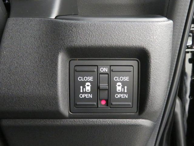 ベースグレード　両側パワースライド　アクティブクルーズコントロール　運転席・助手席シートヒーター　ダイレクトプロジェクション式ＬＥＤヘッドライト(12枚目)