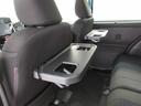 後部座席で飲み物等を収納可能なシートバックテーブルつき♪
