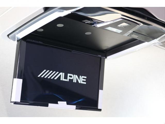 ハイエースワゴン グランドキャビン　新車　グランドキャビン　ノーマルレイアウト　ガソリン４ＷＤ　１インチローダウン　フロントスポイラー　オーバーフェンダー　ＢＩＧＸ１１インチＳＤナビ　後席モニター　ＥＴＣ　ベッドキット　シートカバー（17枚目）