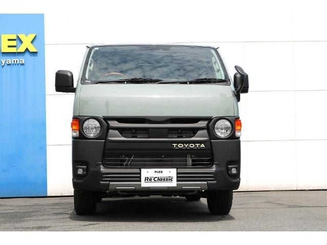 ハイエースバン ロングスーパーGL R7年式 アーバンカーキ ガソリン2WD Re Classic丸目 ブラックエディション フロントスポイラー オーバーフェンダー LEDテールランプ シートカバー ベッドキット インテリアパネル3点(8枚目)